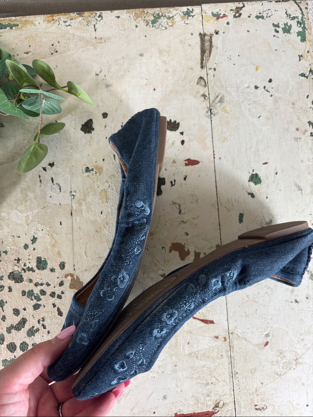 Lucky Brand > Navy Blue Floral Velvet Ballet Flats 7.5 - Picture 4 of 7